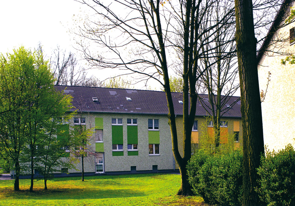  Das Besondere dabei: Jedes einzelne der allein zum ersten Bauabschnitt gehörenden 34 Mehrfamilienhäuser sollte ein Unikat in Farbe und Gestaltung werden. 