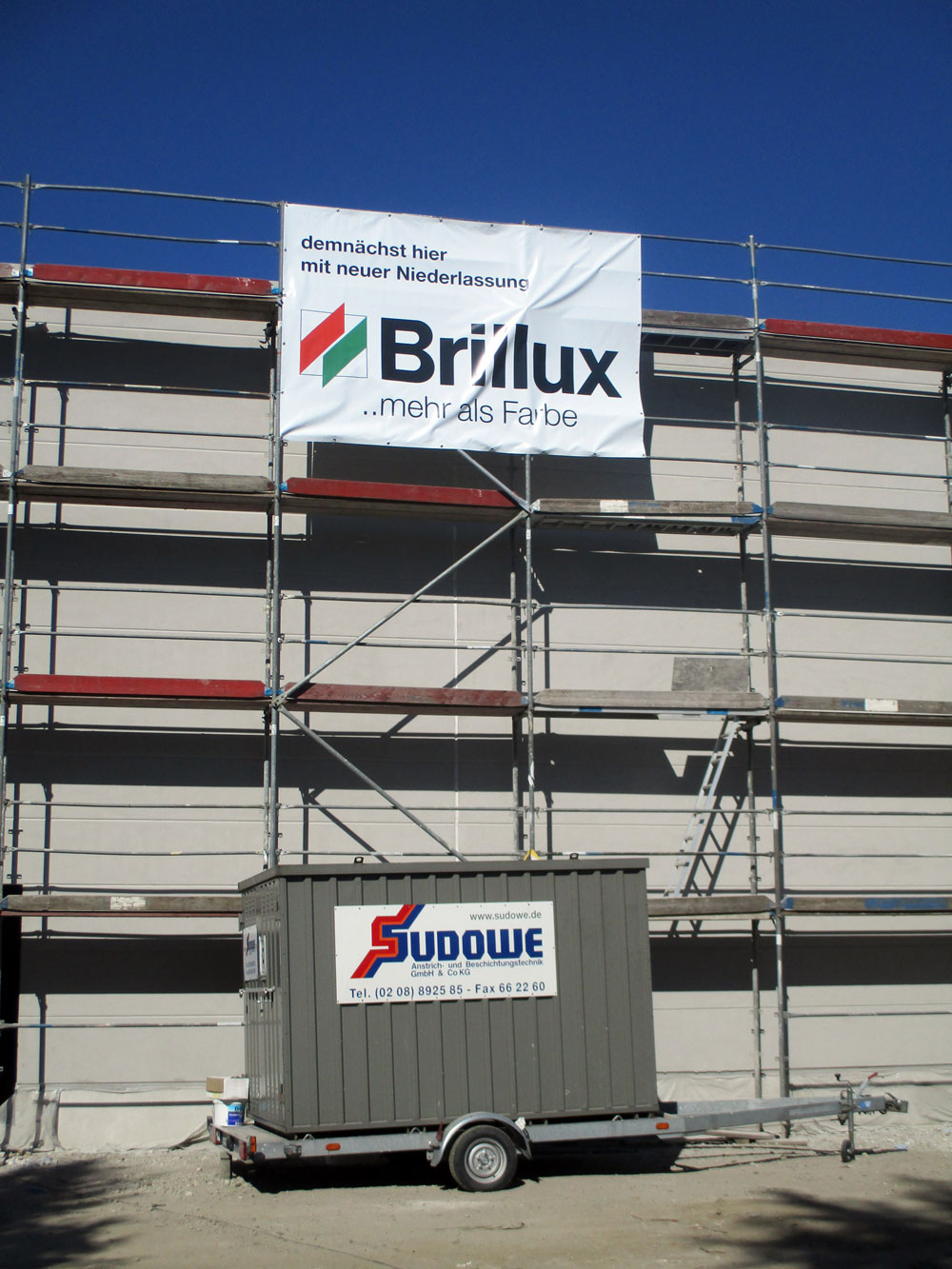  Auch unser Materialpartner Brillux vertraut uns ... 